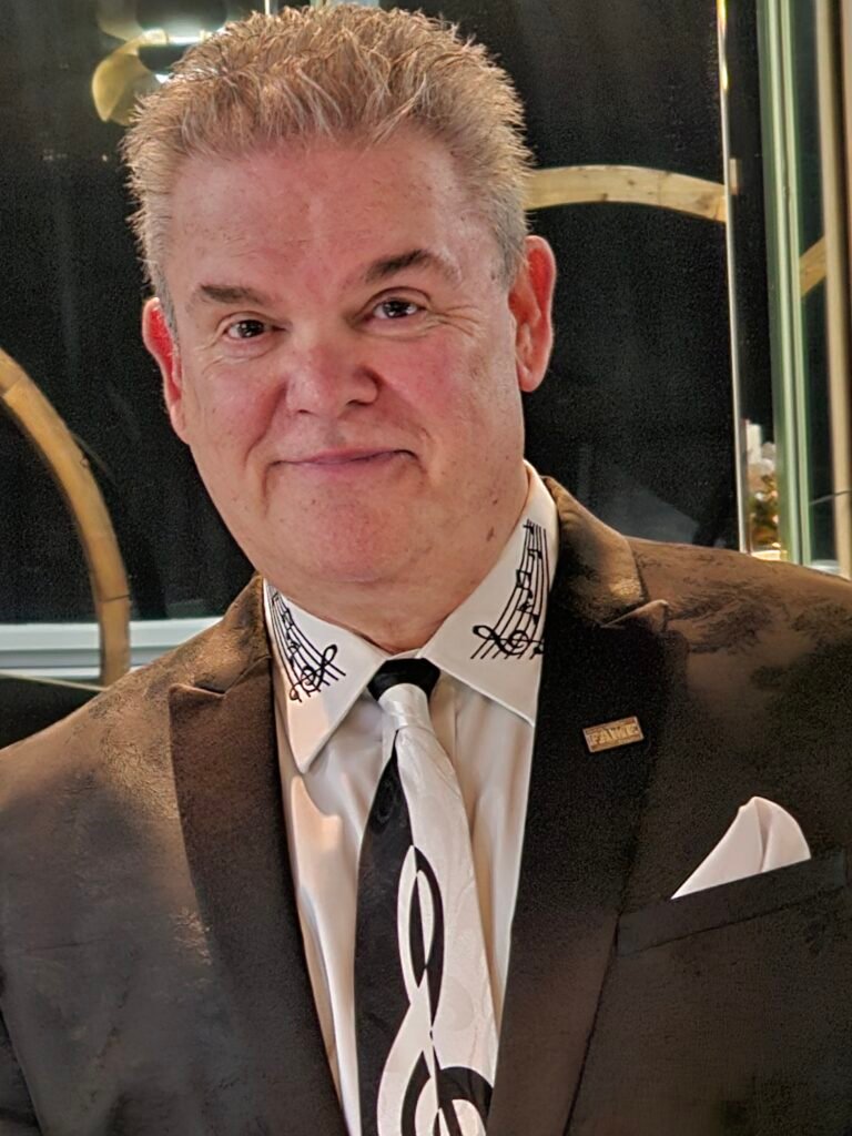 About Kansas City Wedding DJs DJ Robb SMith